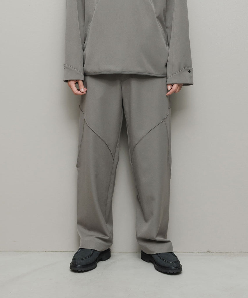 BAL / ii_iiiiiii TECHNICAL WOOL TROUSER