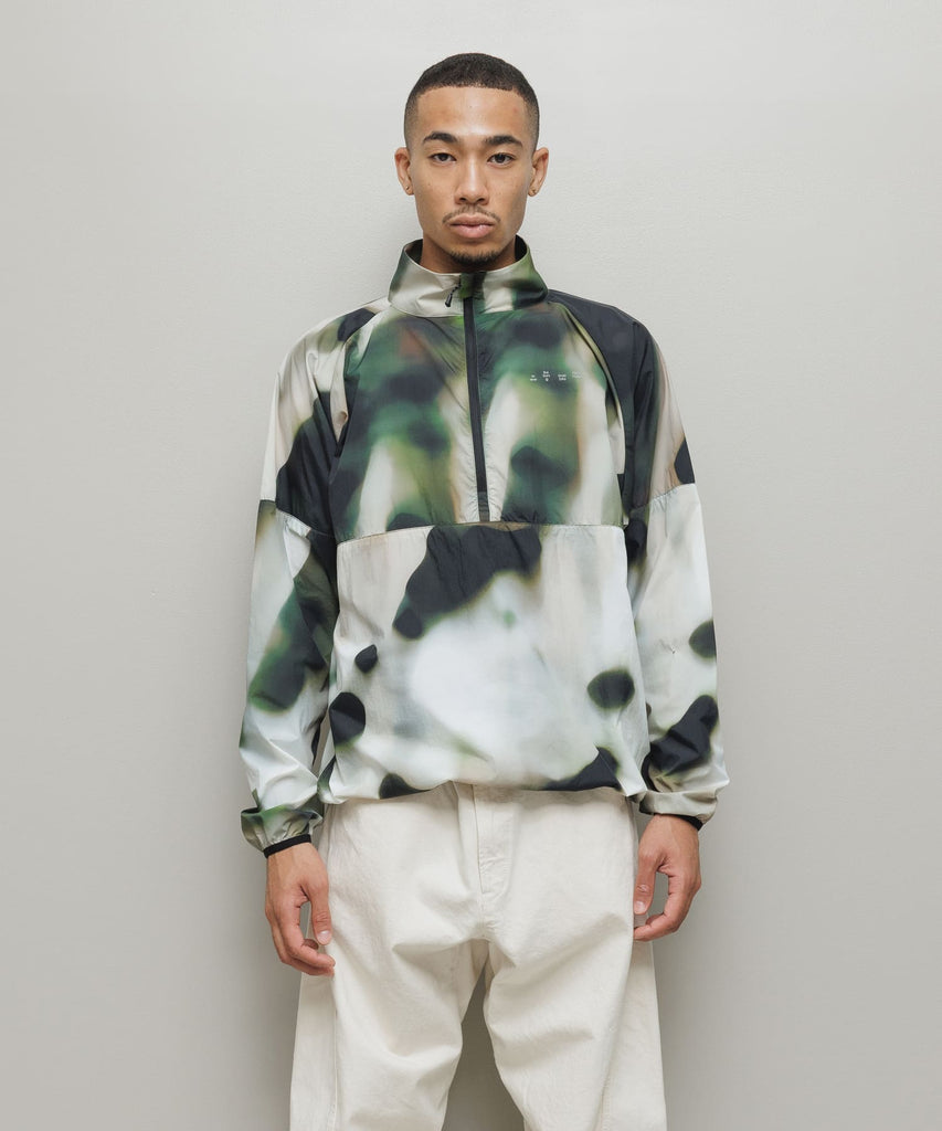 LIGHT WEIGHT WIND SHELL JACKET