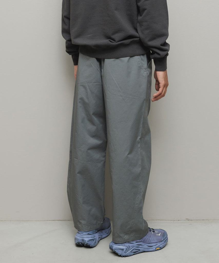 ANGLED SEAM CHINO PANT