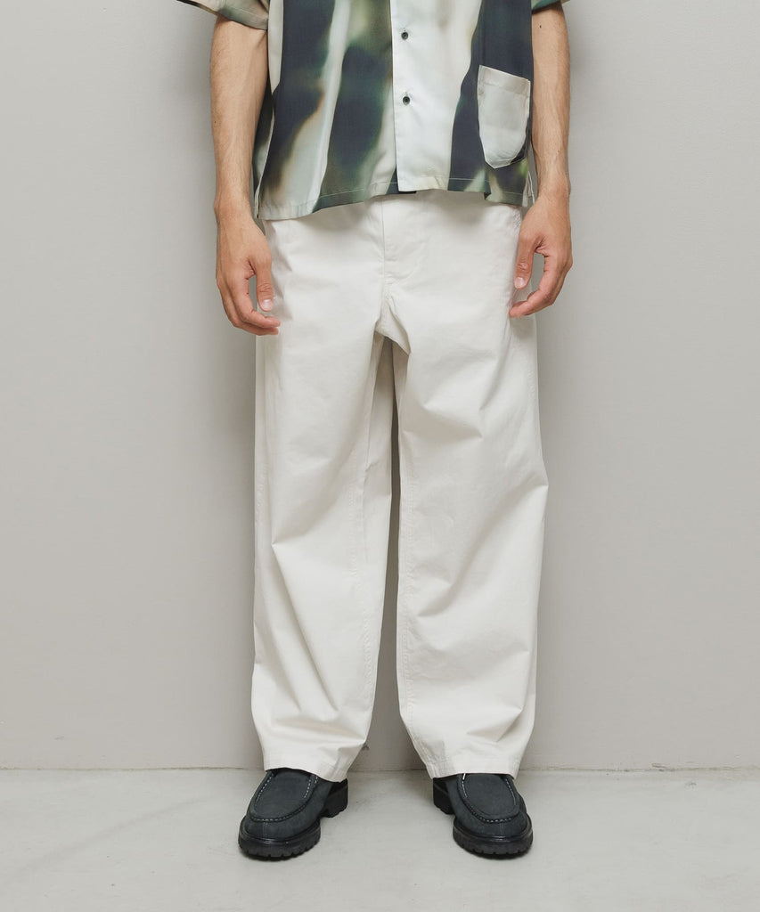 ANGLED SEAM CHINO PANT