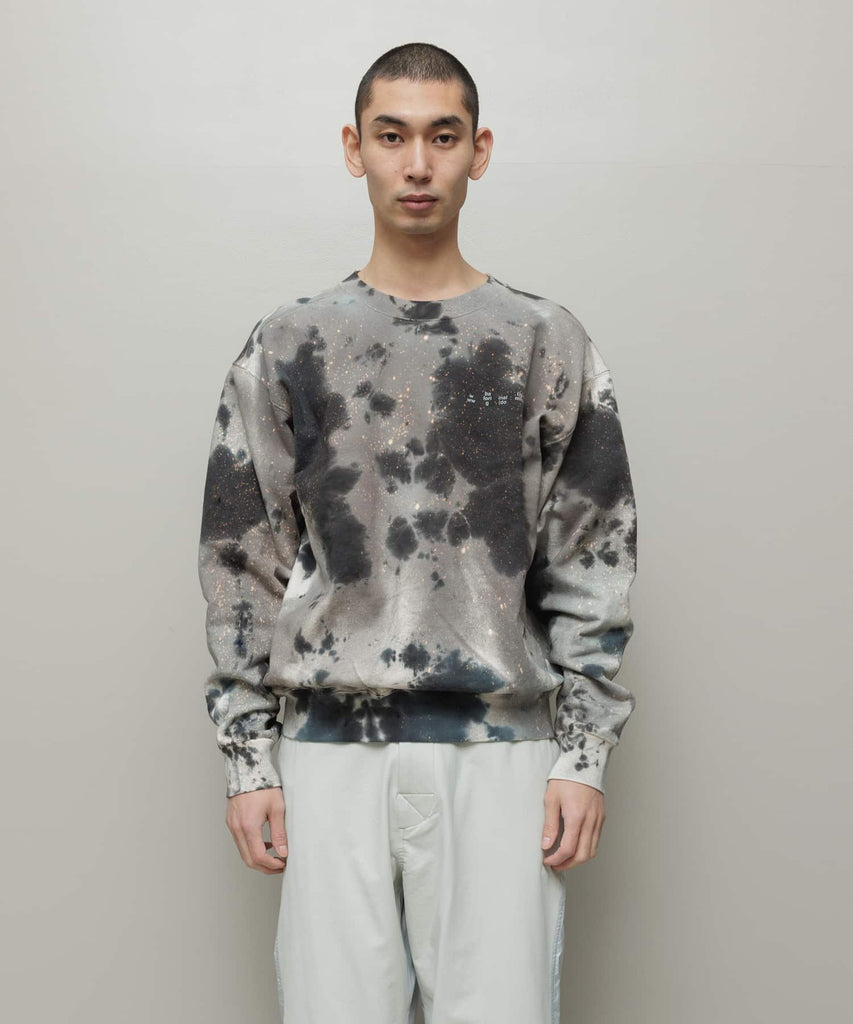 LOGO TIE DYE CREW SWEAT by YUKIDYE
