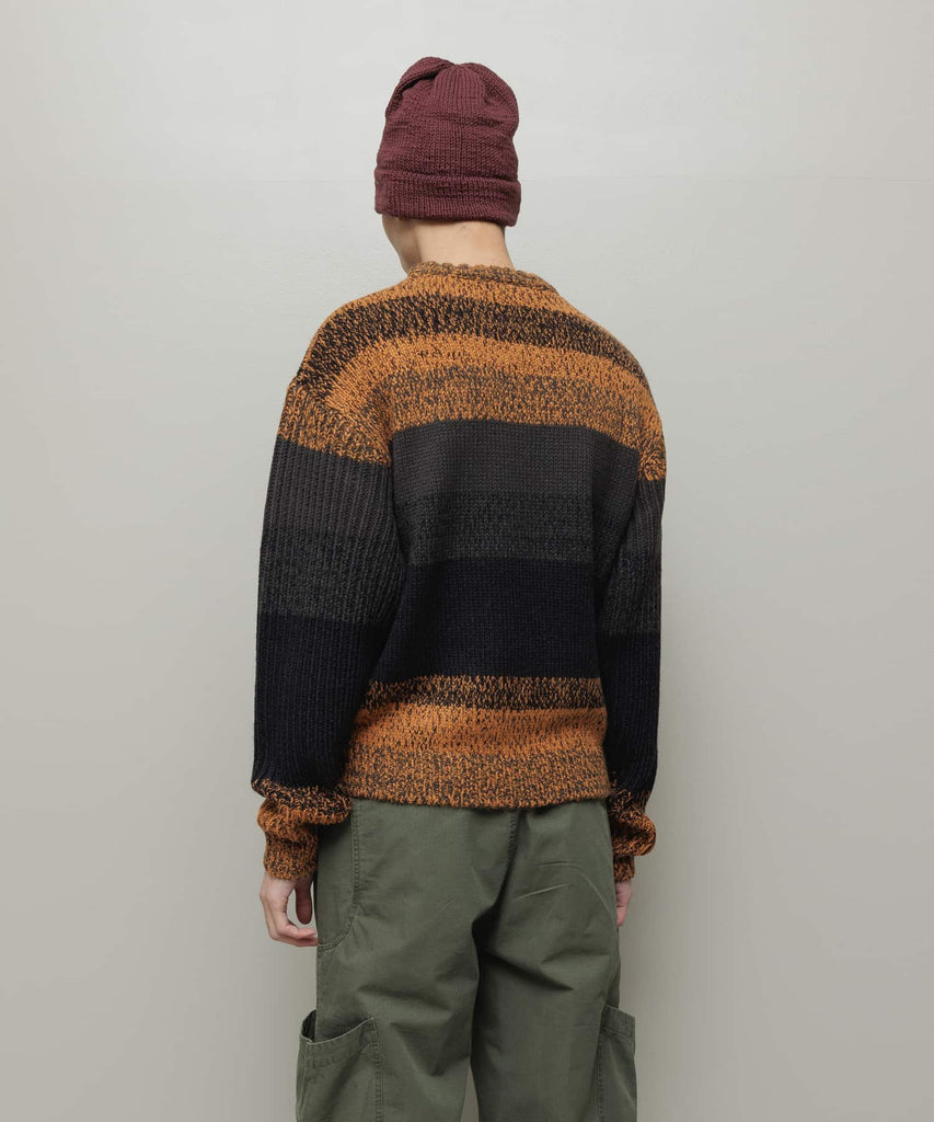 GRADATION STRIPE CREWNECK SWEATER