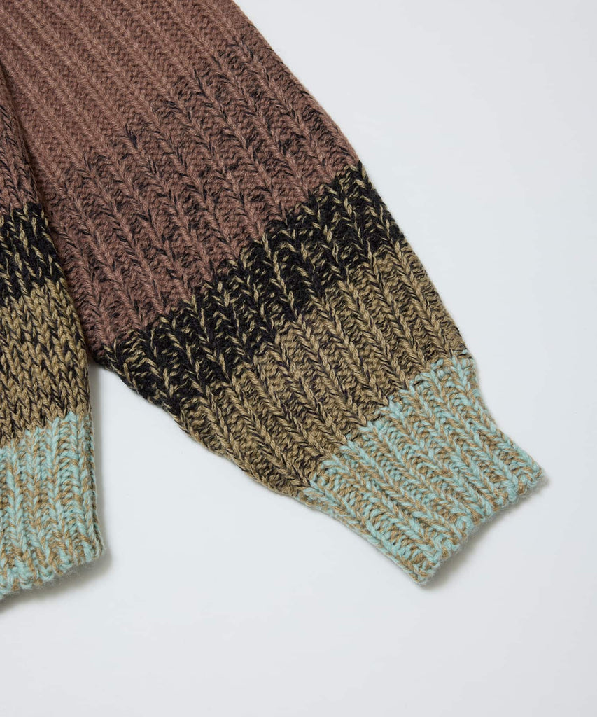 GRADATION STRIPE CREWNECK SWEATER