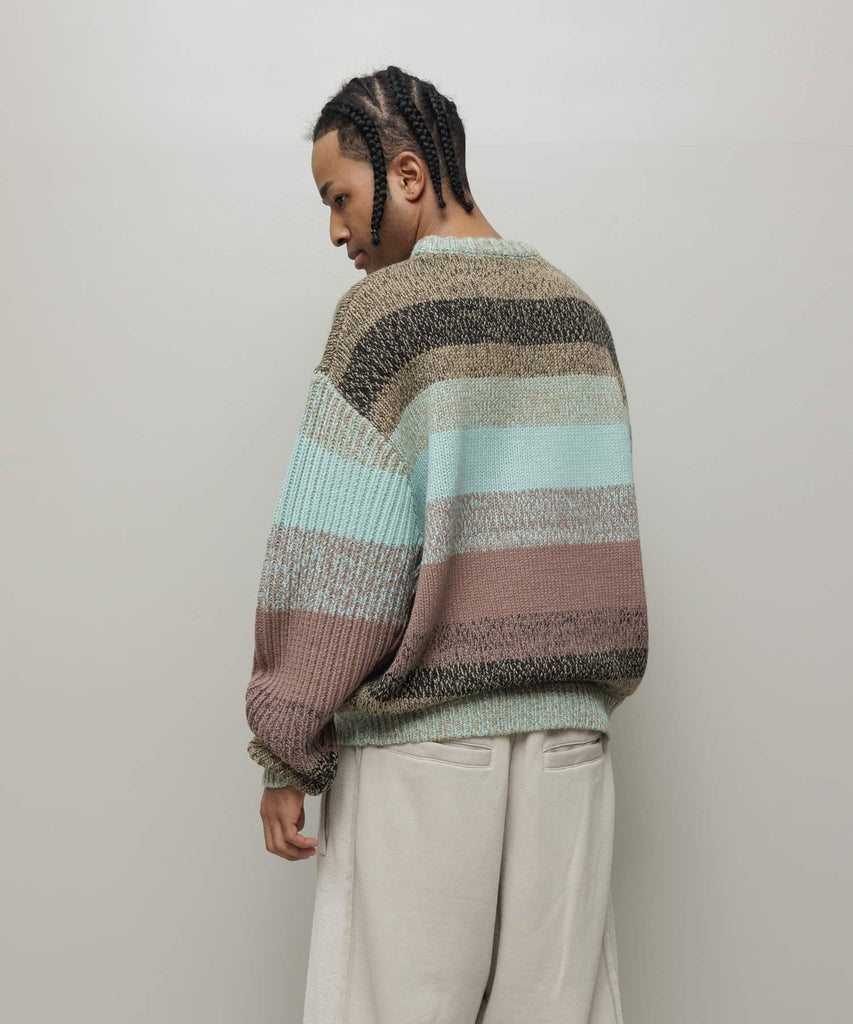 GRADATION STRIPE CREWNECK SWEATER